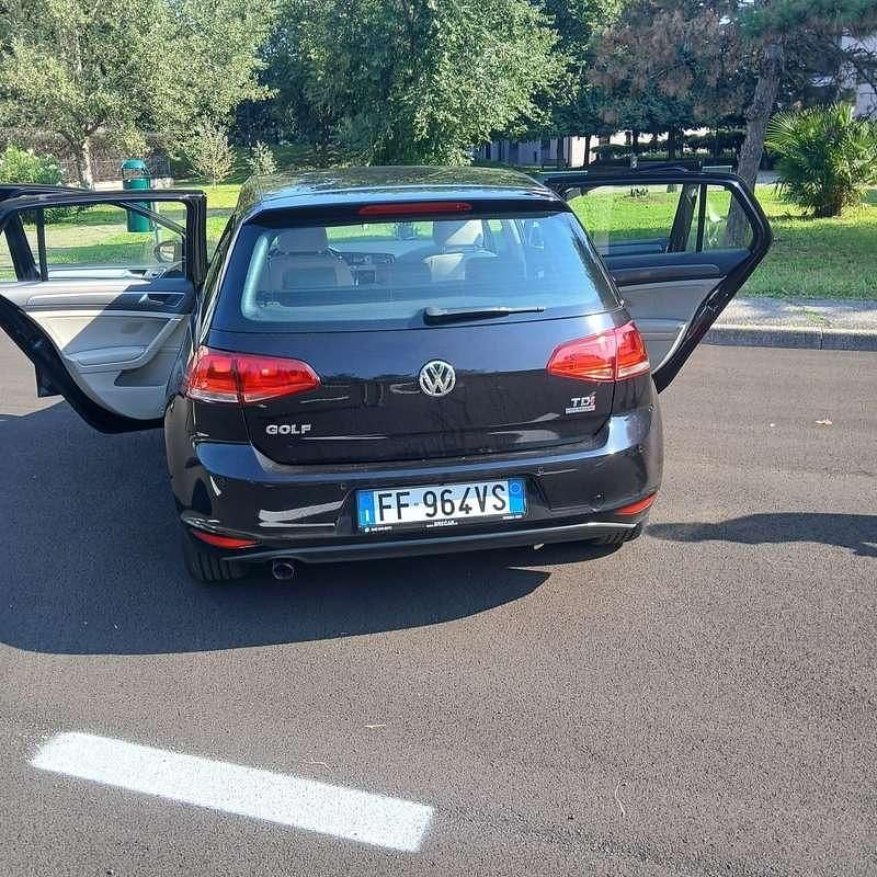 Usata VW Golf VII Highline 105 CV (77 kW) 2013 Berlina