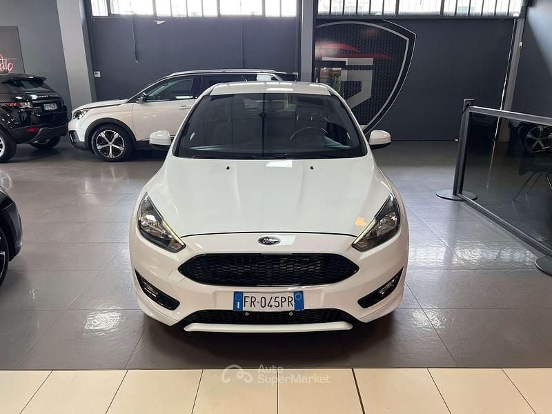 Usata Ford Focus ST-Line 125 CV (91 kW) 2018 Bianco Berlina