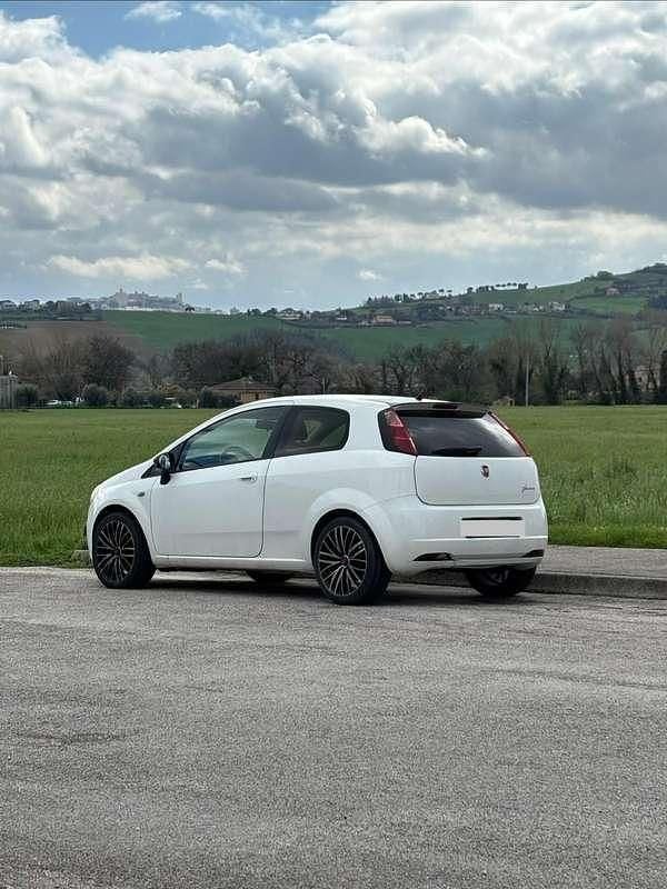 Usata Fiat Grande Punto Sport 90 CV (66 kW) 2009 Utilitaria