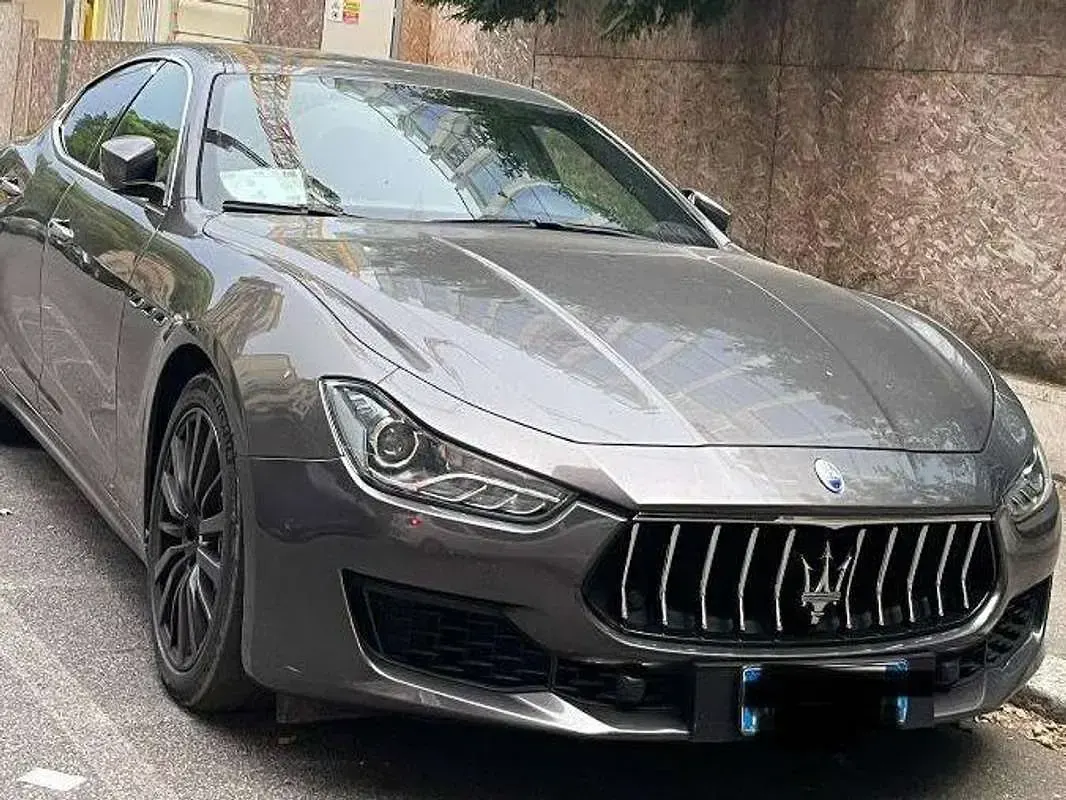 Usata Maserati Ghibli 250 CV (183 kW) 2017 Grigio Berlina