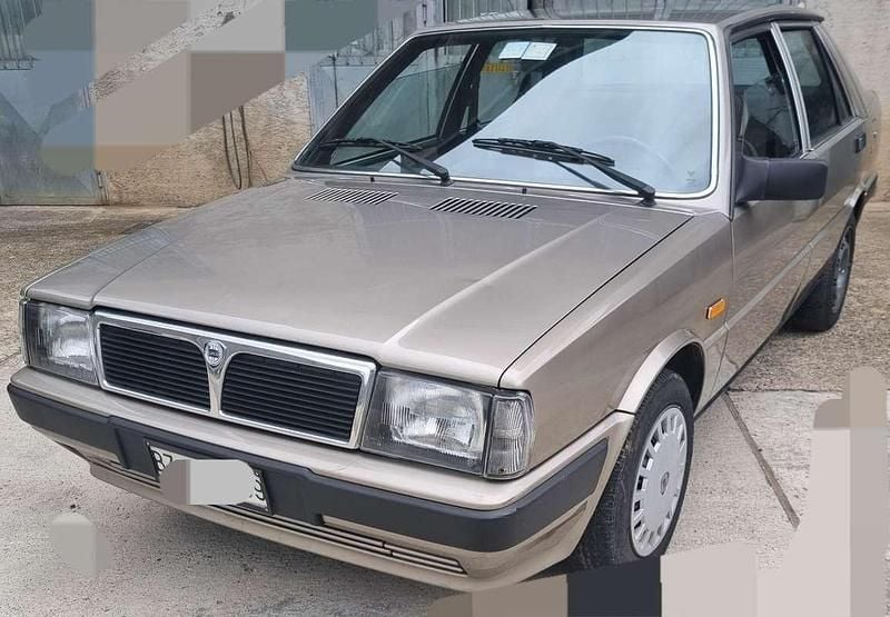 Usata 1987 Lancia Prisma Tre volumi | 4500 € - Immagine 1/4