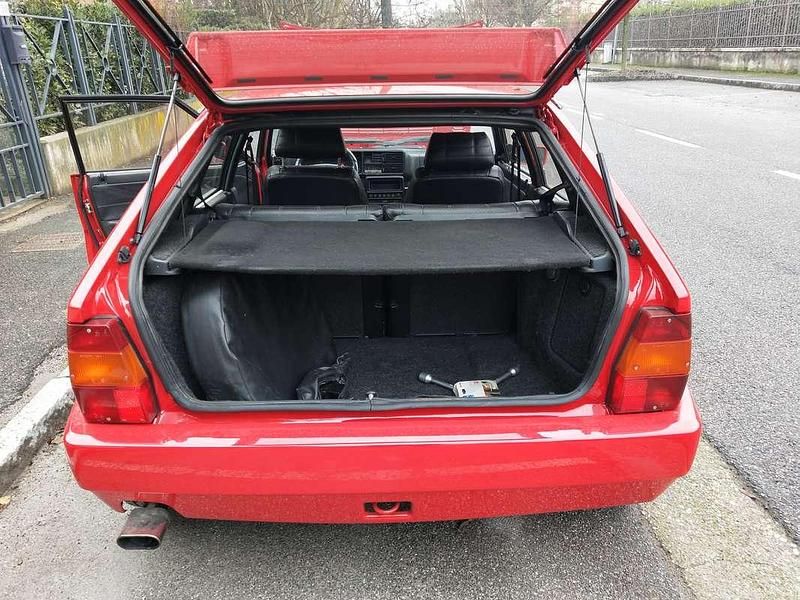 Usata Lancia Delta 205 CV (150 kW) 1991 Rosso Utilitaria
