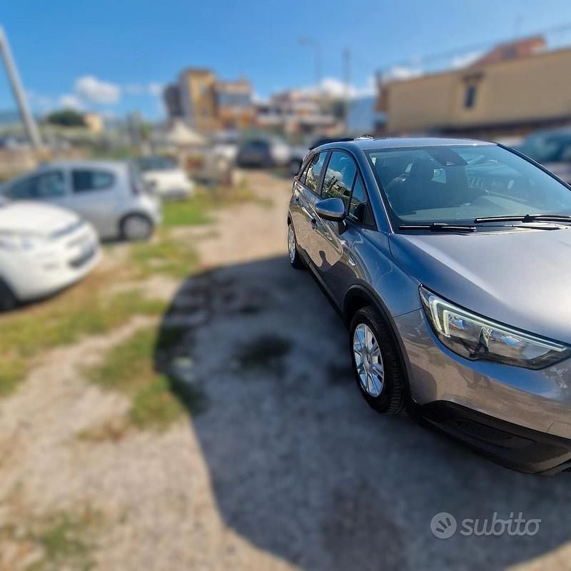 Usata Opel Crossland X Innovation 83 CV (61 kW) 2017 Grigio SUV