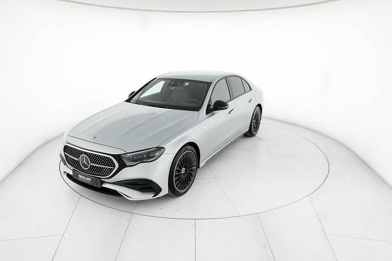Nuova Mercedes E300 Advanced Plus 313 CV (230 kW) 2026 Argento Berlina