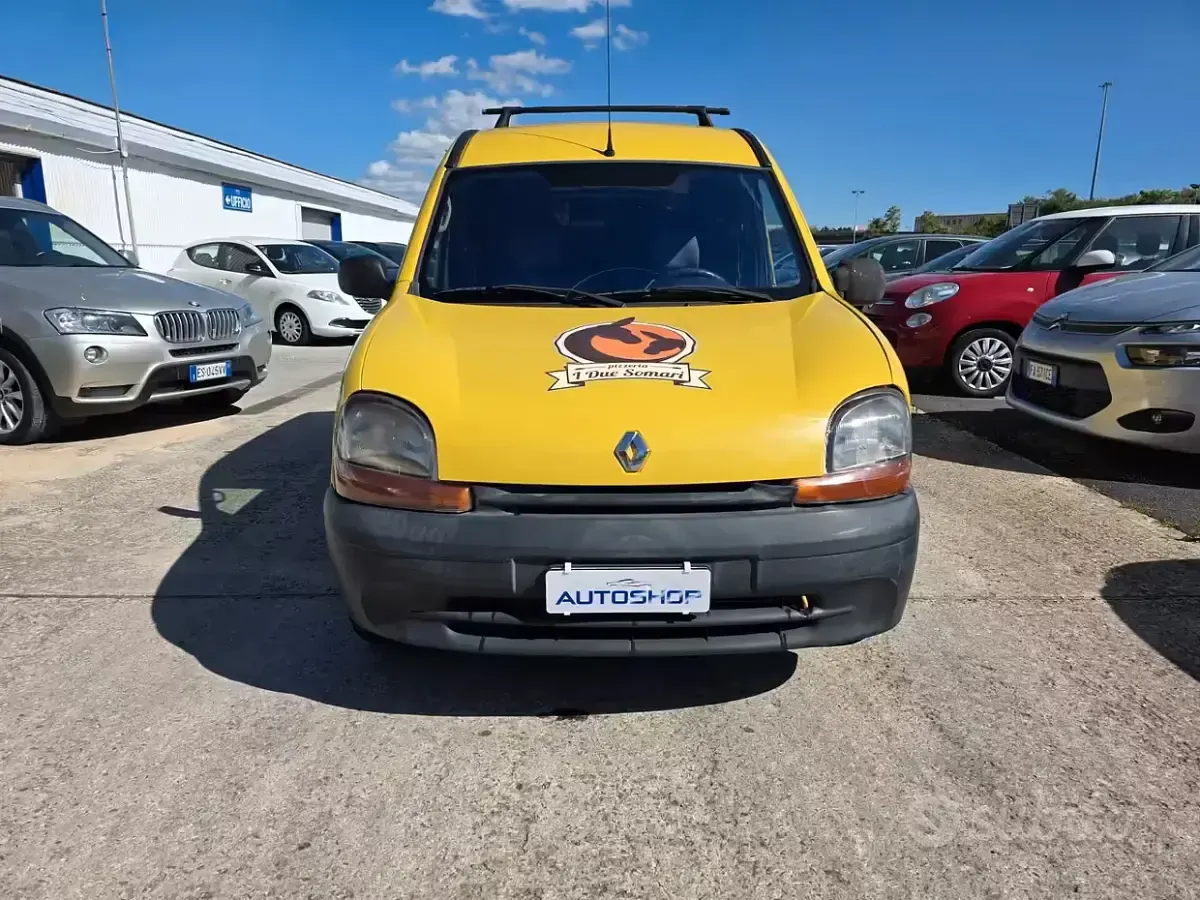 Usata Renault Kangoo 82 CV (60 kW) 2002 Giallo Monovolume