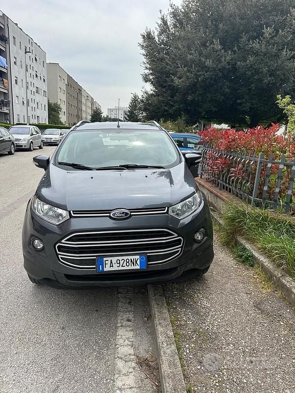 Usata Ford Ecosport Titanium 95 CV (69 kW) 2015 Grigio SUV