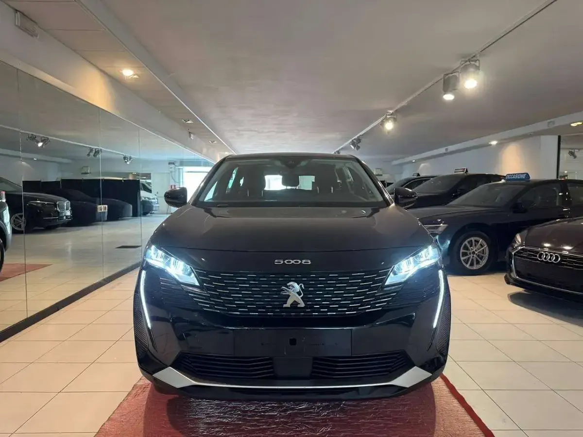 Usata Peugeot 5008 S 131 CV (96 kW) 2021 Nero SUV