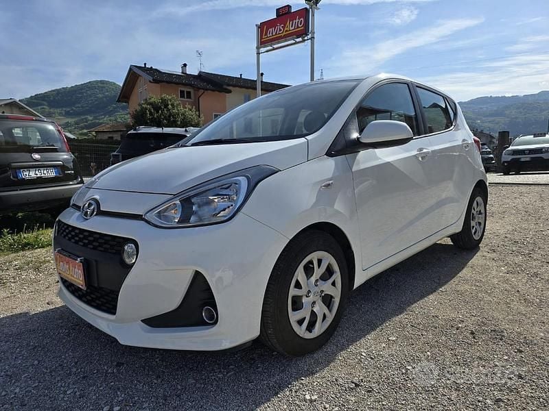 Usata Hyundai i10 67 CV (49 kW) 2018 Bianco Utilitaria