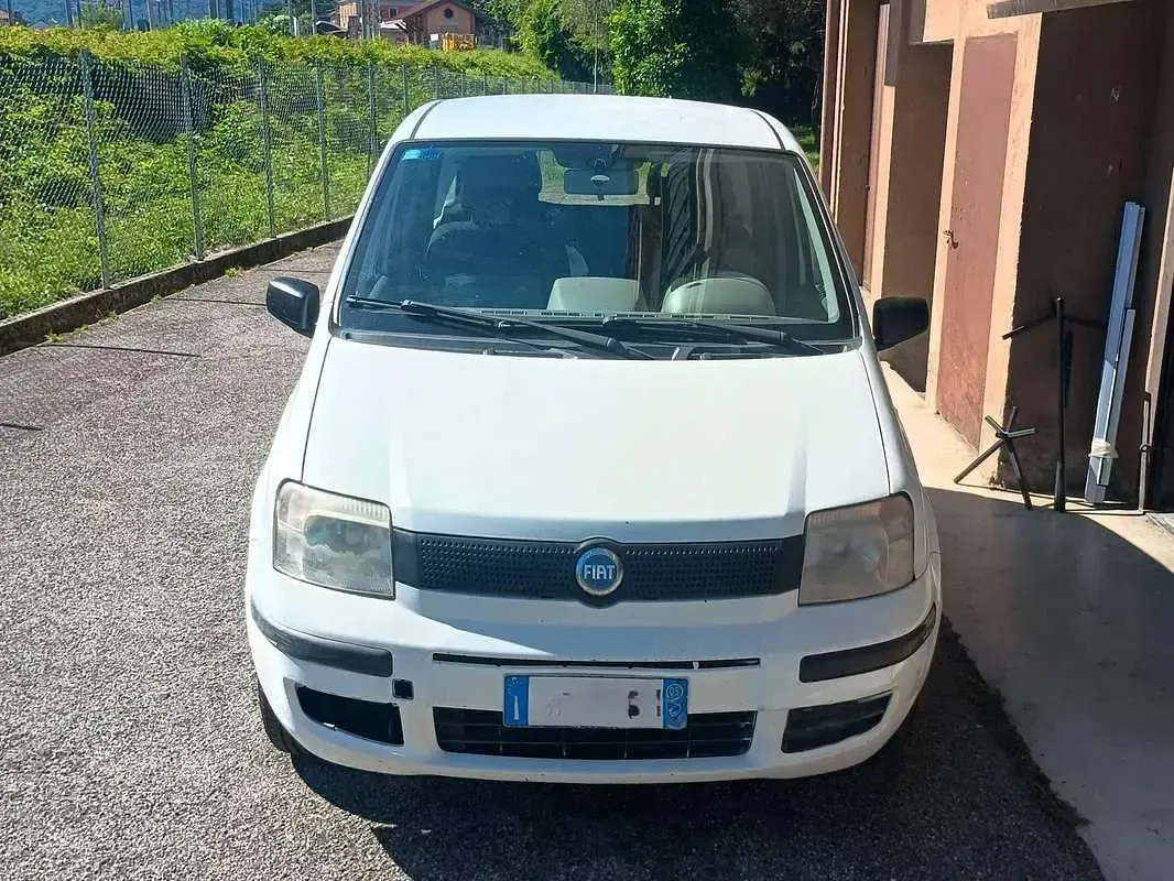 Usata Fiat Panda Active 54 CV (39 kW) 2005 Bianco Utilitaria