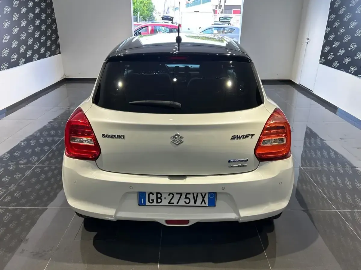 Usata Suzuki Swift 82 CV (60 kW) 2020 Bianco Utilitaria