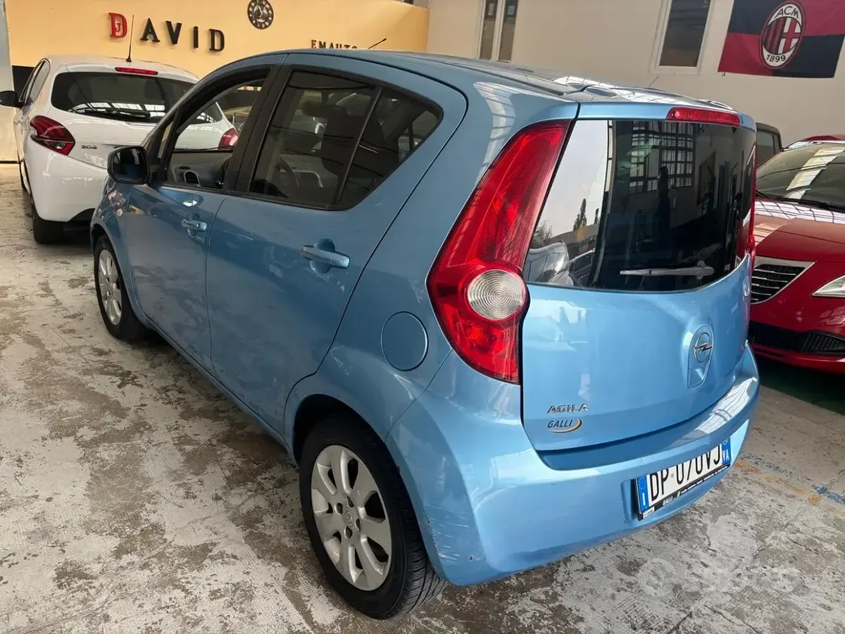 Usata Opel Agila Enjoy 86 CV (63 kW) 2008 Blu Utilitaria