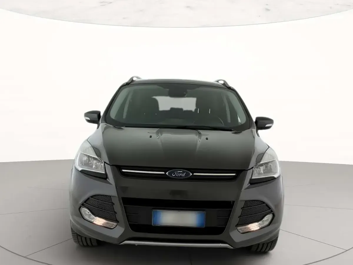 Usata Ford Kuga S 120 CV (88 kW) 2016 Grigio metallizzato scuro SUV