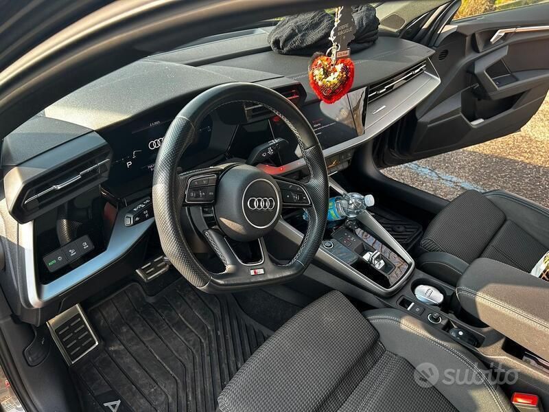 Usata Audi A3 S-Line 150 CV (110 kW) 2022 Grigio Berlina