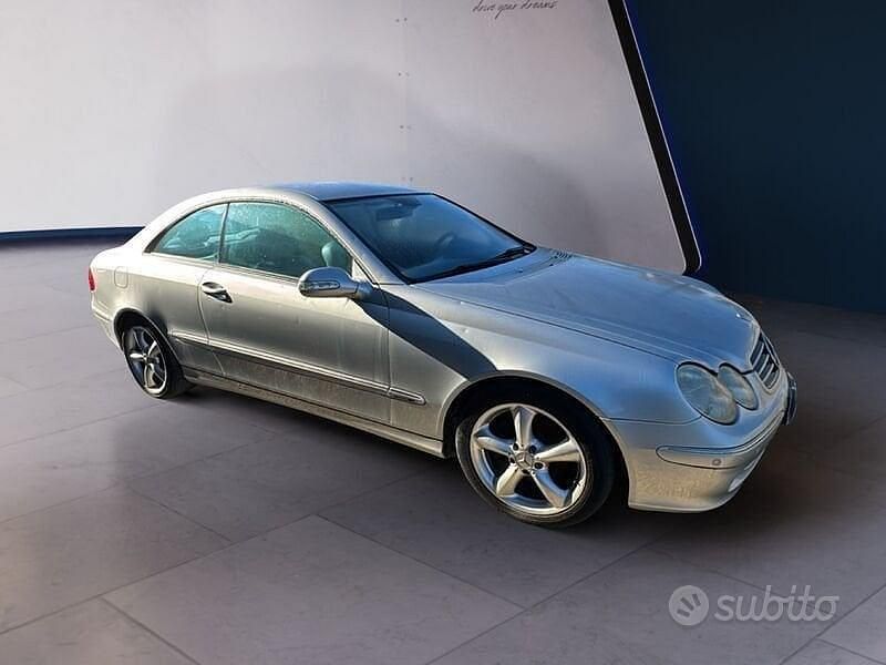 Usata Mercedes CLK270 Elegance 169 CV (124 kW) 2004 Grigio Coupé