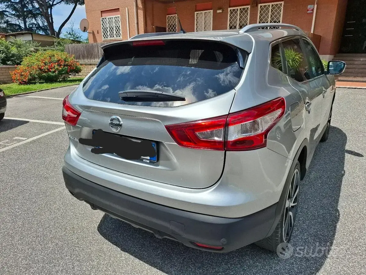 Usata Nissan Qashqai 131 CV (96 kW) 2016 Grigio SUV
