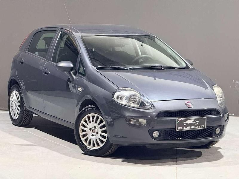 Usata Fiat Punto Lounge 69 CV (50 kW) 2017 Grigio Utilitaria