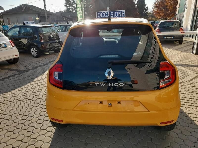Usata Renault Twingo SE 65 CV (47 kW) 2020 Arancione Utilitaria