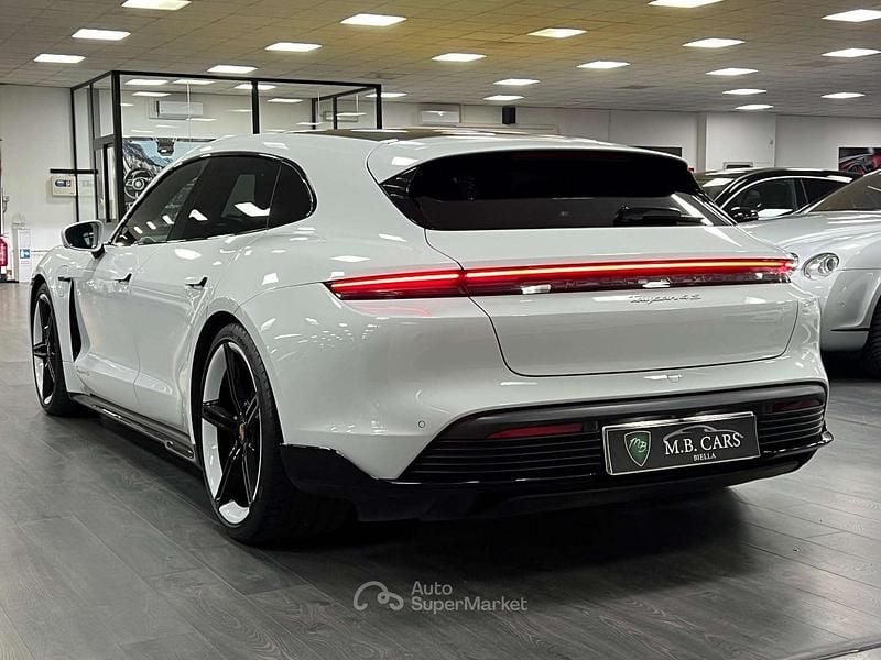 Usata Porsche Taycan 4S Performance Package 419 kW (571 CV) 2023 Bianco Berlina