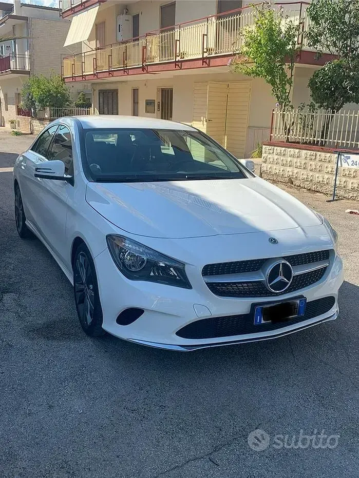Usata Mercedes CLA200 163 CV (119 kW) 2019 Bianco Coupé