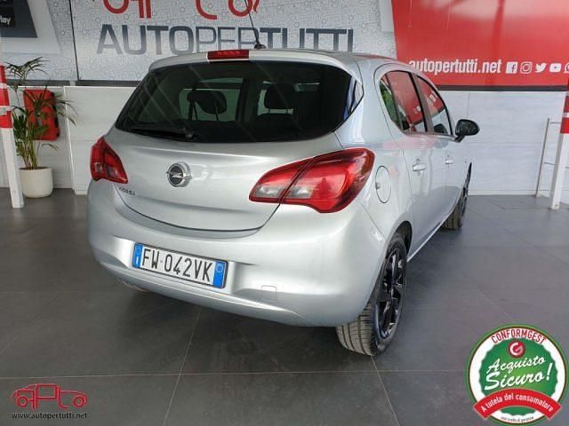 Usata Opel Corsa Edition 69 CV (50 kW) 2019 Argento Utilitaria