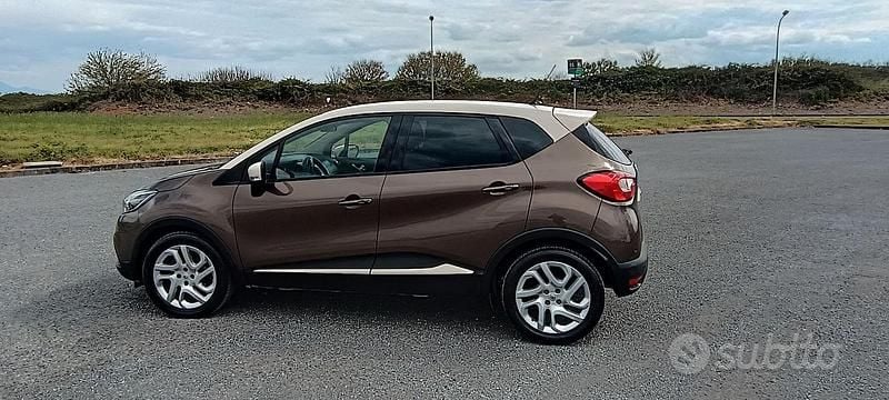 Usata Renault Captur 90 CV (66 kW) 2014 Marrone SUV