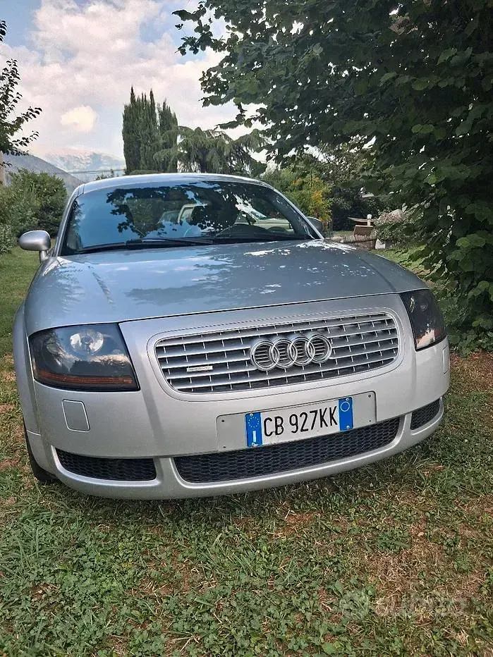 Usata Audi TT 179 CV (131 kW) 1999 Grigio Coupé