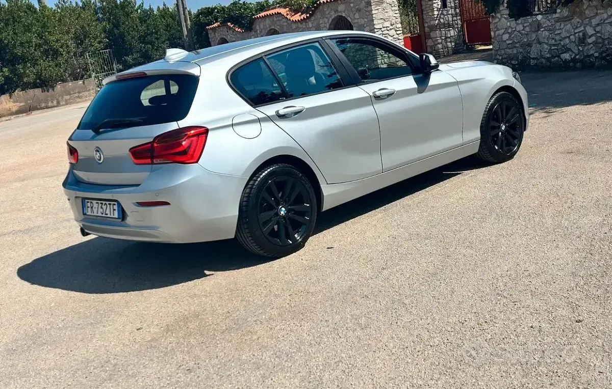 Usata BMW 116 Advantage 116 CV (85 kW) 2018 Grigio Utilitaria