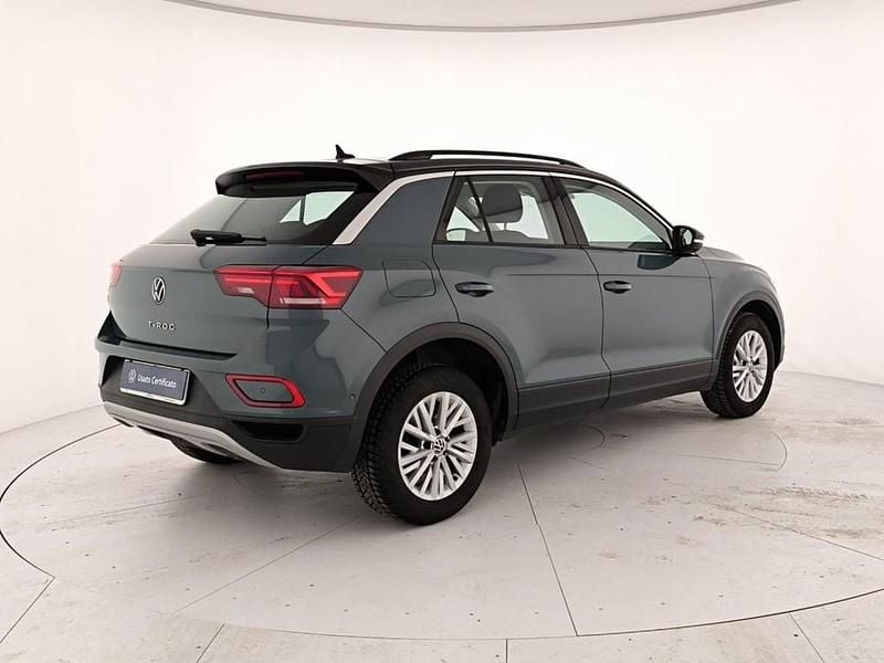 Begagnad VW T-Roc Life 110 HK (80 kW) 2023 Blå SUV