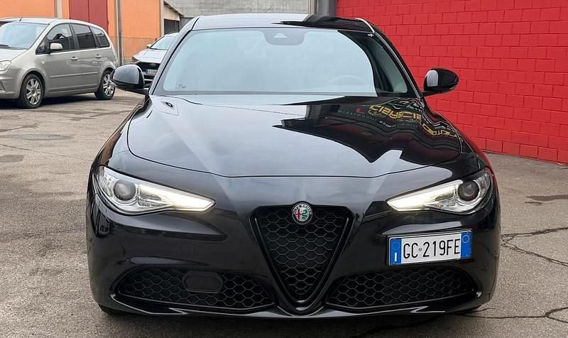 Usata Alfa Romeo Giulia Sprint 160 CV (117 kW) 2020 Nero Berlina