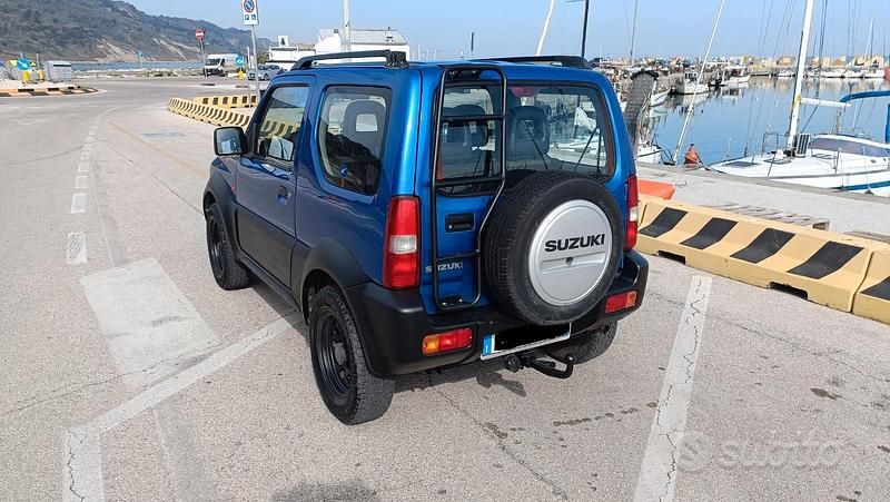 Occasion Suzuki Jimny 85 ch (62 kW) 2007 Bleue SUV