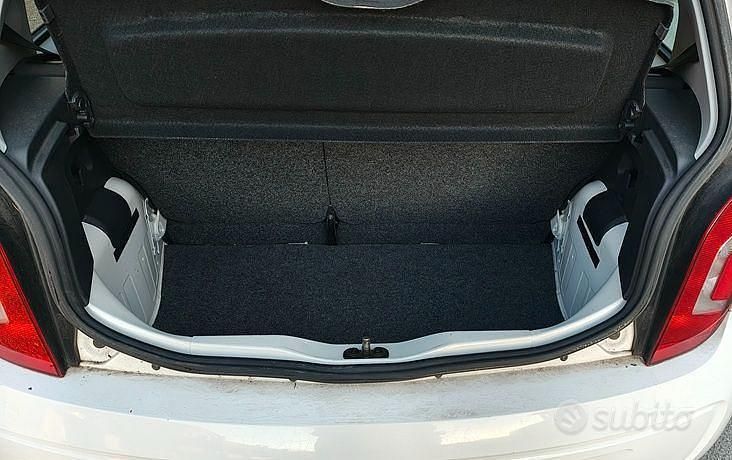 Usata VW up! Highline 68 CV (50 kW) 2013 Bianco Utilitaria