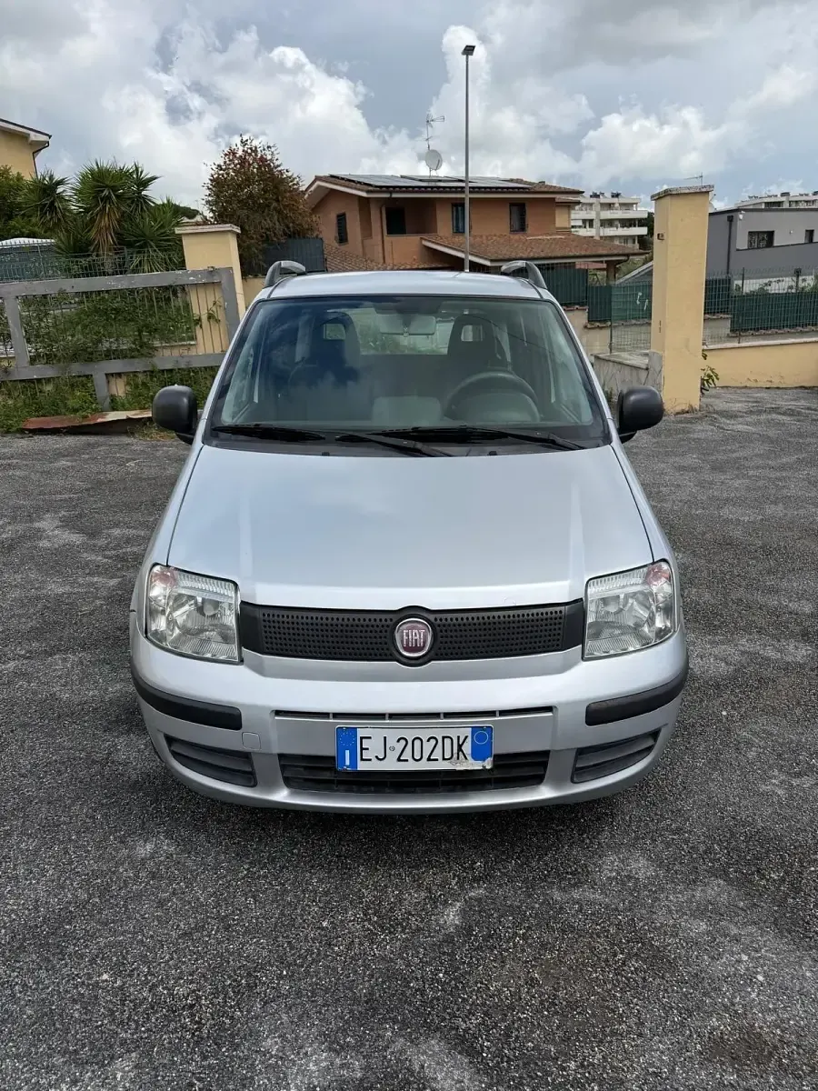 Usata Fiat Panda Dynamic 69 CV (50 kW) 2011 Argento Utilitaria