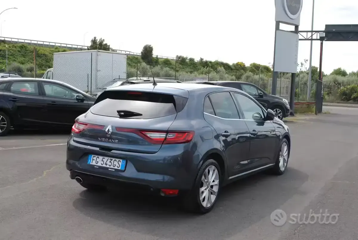 Usata Renault Mégane 110 CV (80 kW) 2017 Grigio Berlina