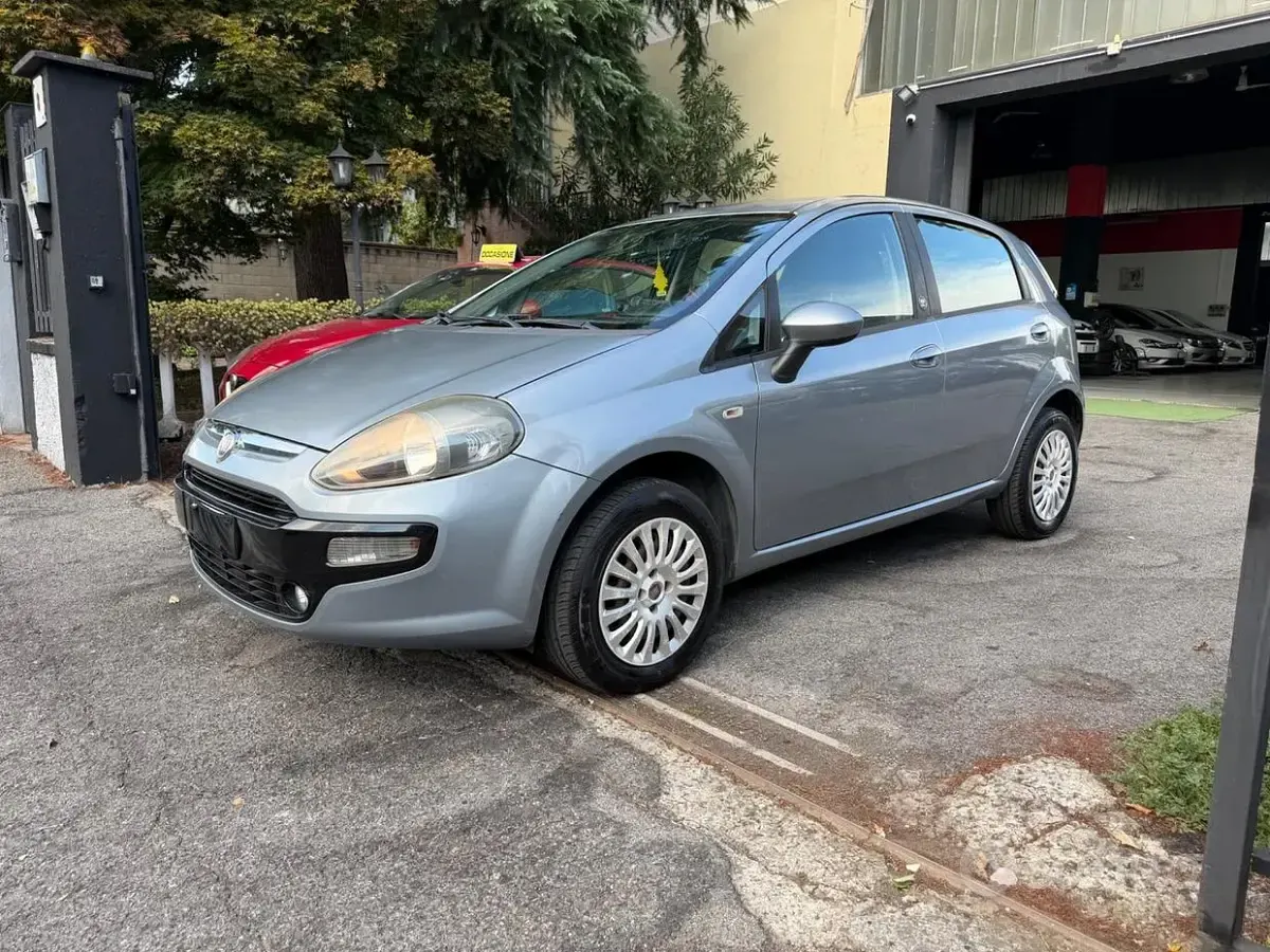 Usata Fiat Punto Evo Emotion 70 CV (51 kW) 2011 Utilitaria
