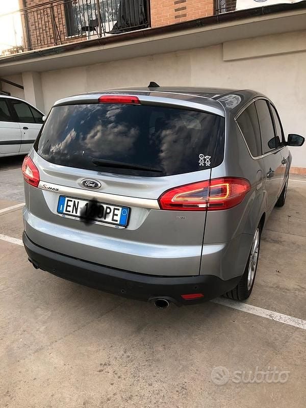 Usata Ford S-MAX 200 CV (147 kW) 2012 Grigio Monovolume