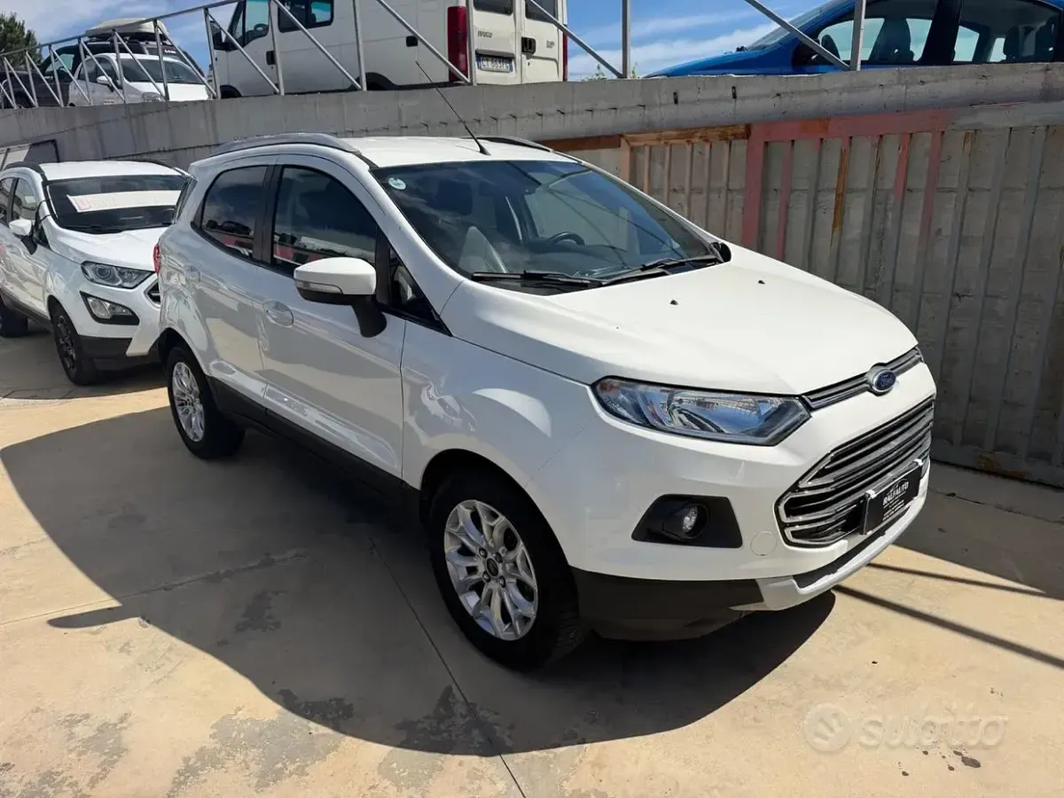 Usata Ford Ecosport Titanium 95 CV (69 kW) 2015 Bianco SUV