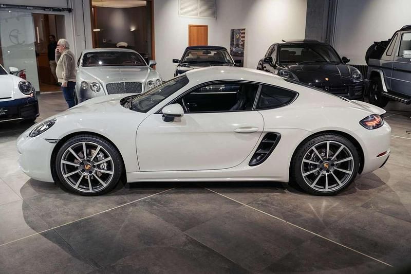 Usata Porsche 718 Cayman Sport 299 CV (219 kW) 2022 Bianco Coupé