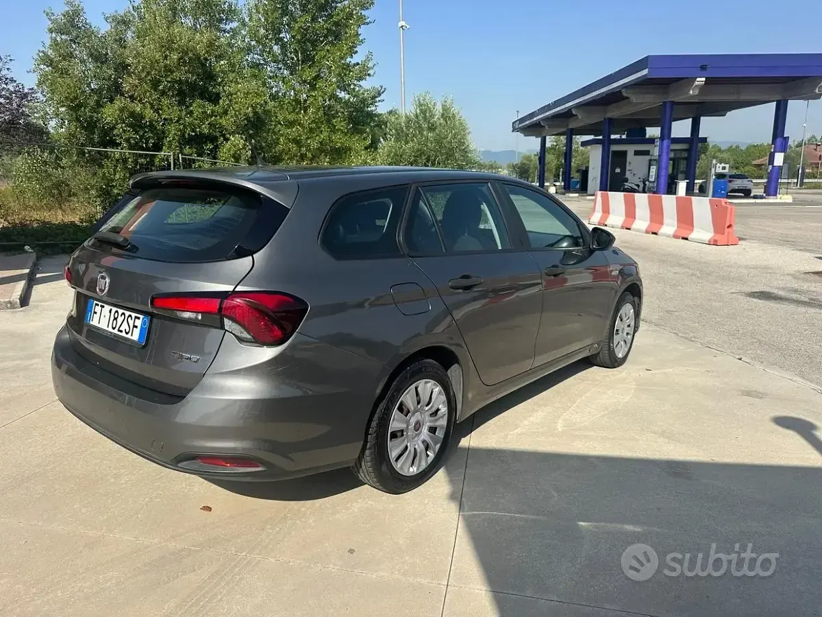Usata Fiat Tipo Lounge 95 CV (69 kW) 2019 Grigio Station wagon