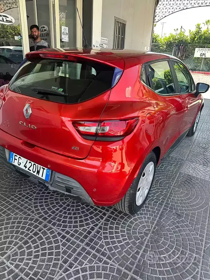 Usata Renault Clio IV Life 75 CV (55 kW) 2017 Rosso Berlina
