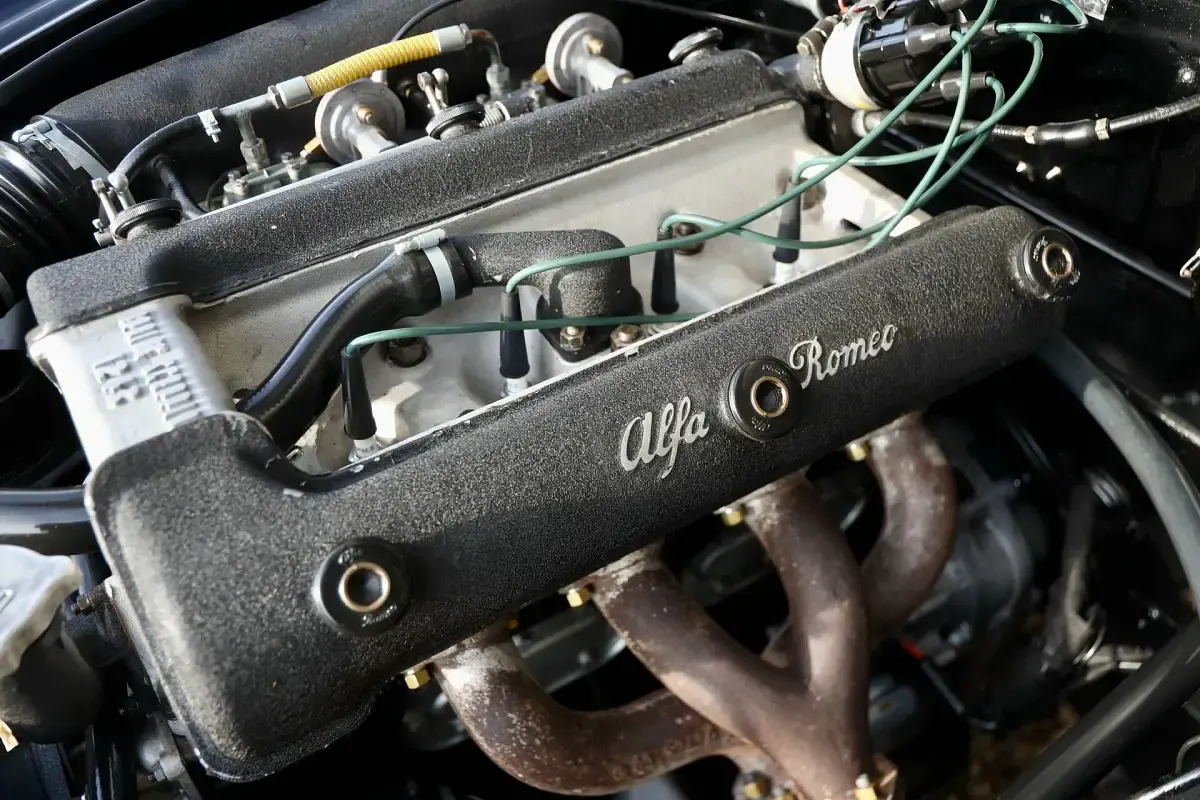 Usata Alfa Romeo 2000 115 CV (84 kW) 1961 Nero Cabrio