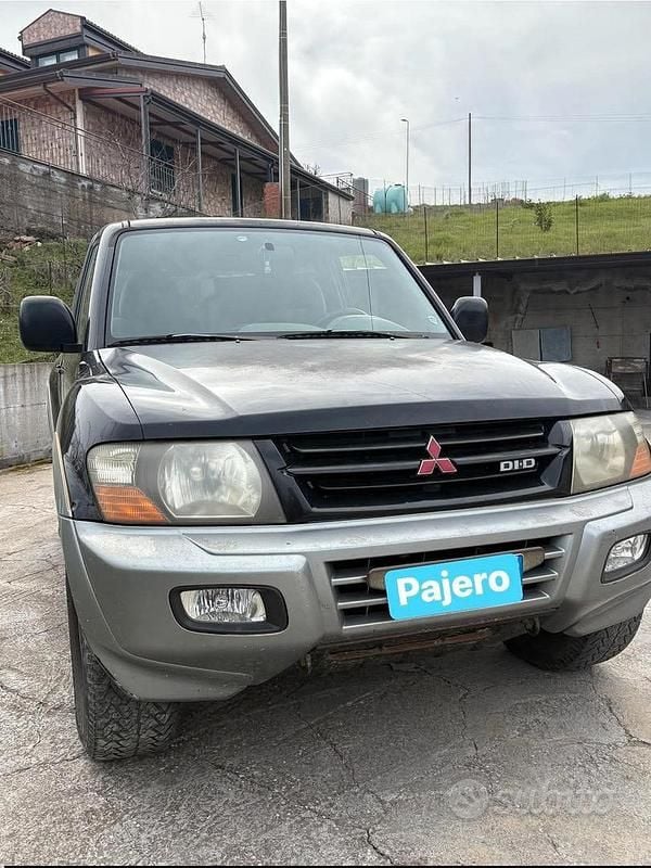 Usata Mitsubishi Pajero 160 CV (117 kW) 2004 Nero SUV
