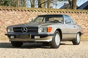 Usata Mercedes 560 230 CV (169 kW) 1987 Marrone Cabrio