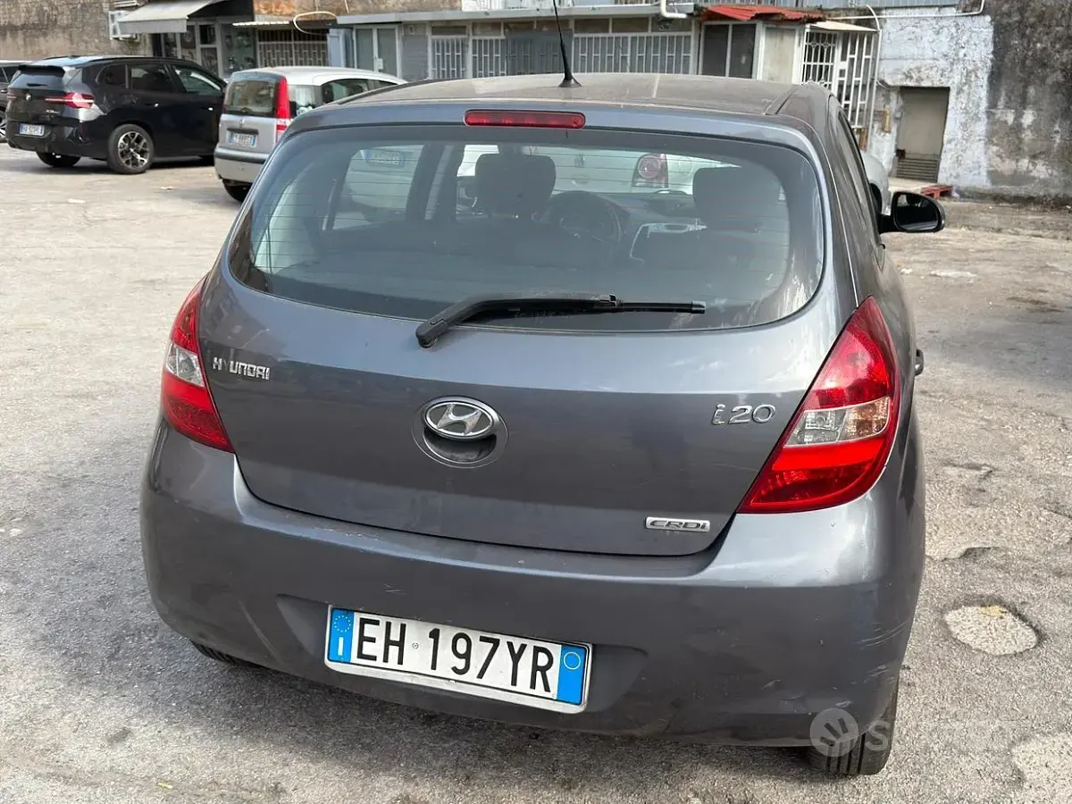 Usata Hyundai i20 75 CV (55 kW) 2011 Grigio Utilitaria