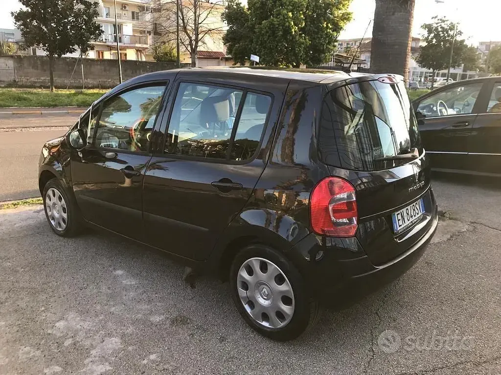 Usata Renault Modus 75 CV (55 kW) 2012 Marrone Monovolume