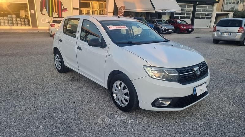 Usata Dacia Sandero Ambiance 75 CV (55 kW) 2017 Bianco Berlina