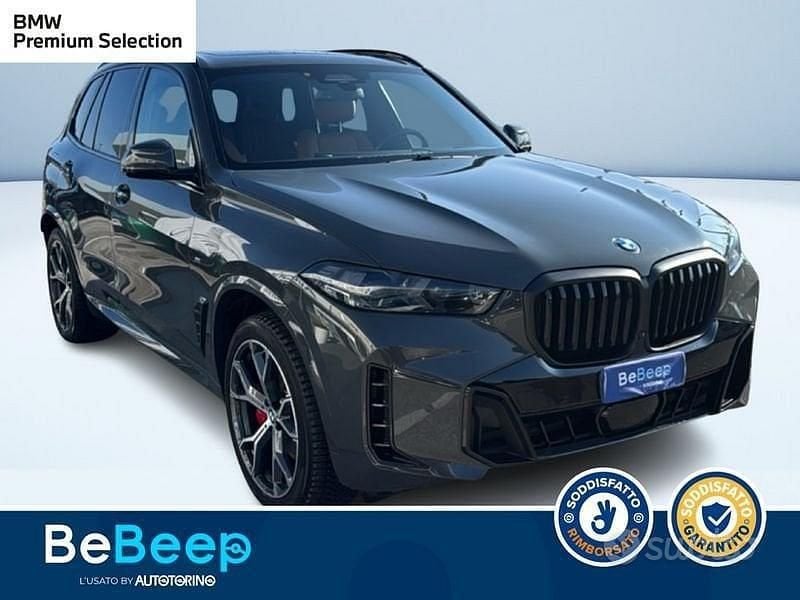 Usata BMW X5 M Sport 490 CV (360 kW) 2024 Grigio metallizzato SUV