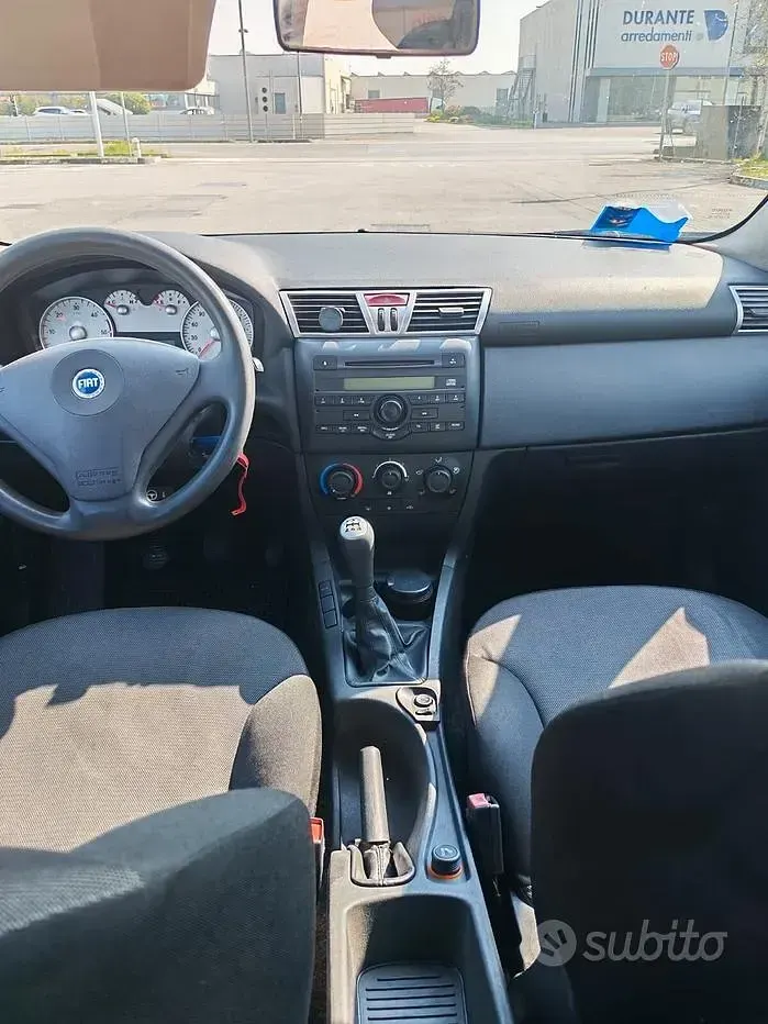 Usata Fiat Stilo Active 80 CV (58 kW) 2006 Grigio Berlina
