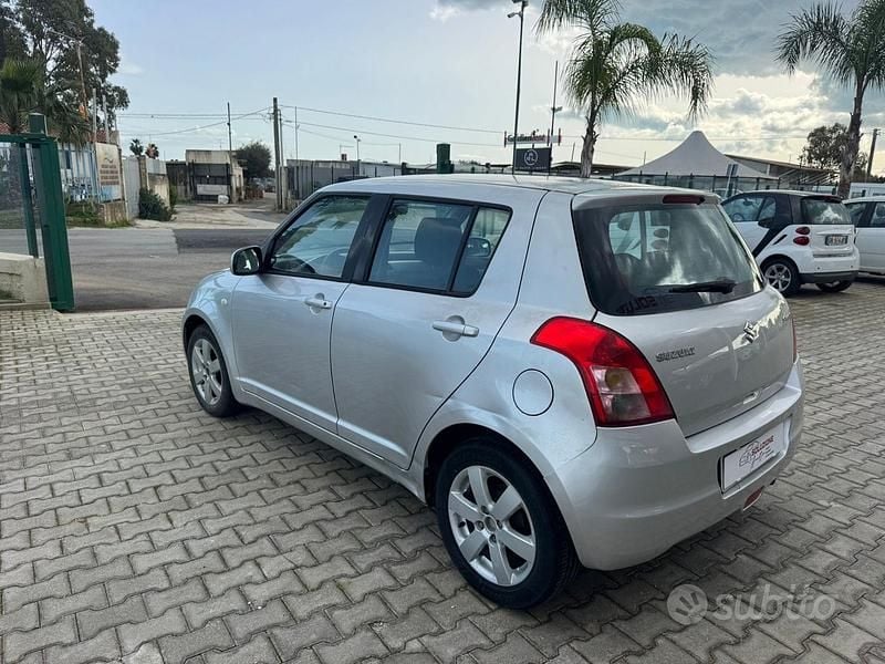 Usata Suzuki Swift GL 92 CV (67 kW) 2008 Grigio Berlina