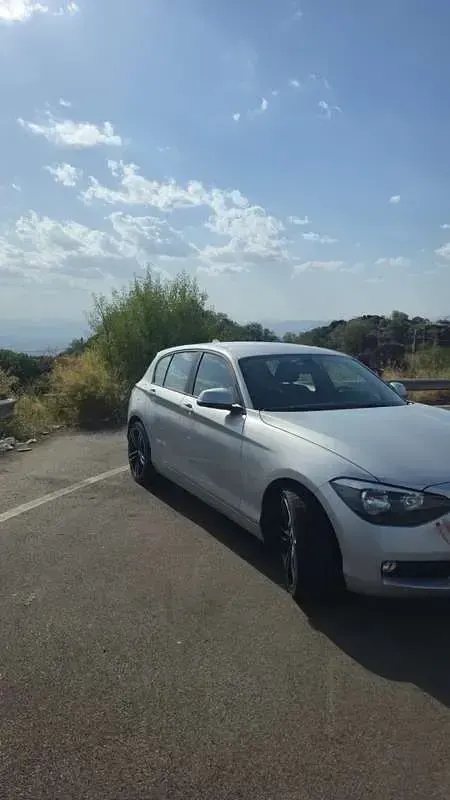 Usata BMW 118 Efficient Dynamics 143 CV (105 kW) 2013 Grigio Utilitaria