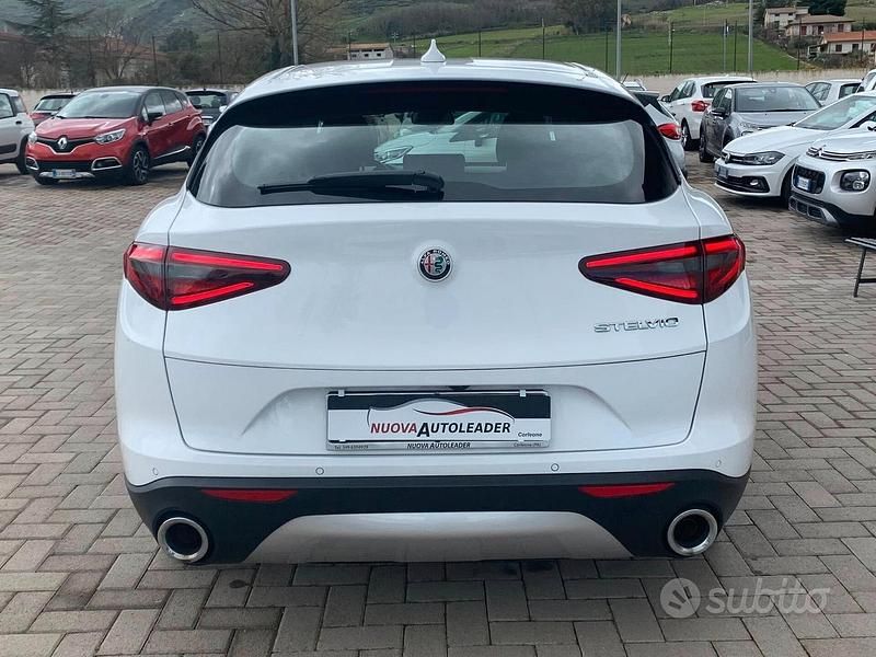 Usata Alfa Romeo Stelvio Super 190 CV (139 kW) 2021 Bianco SUV
